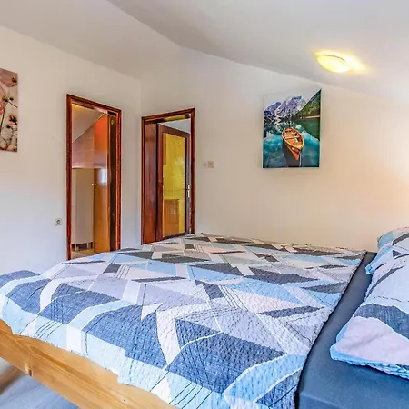3 Bedroom Front In