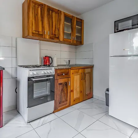 Hébergement de vacances 3 Bedroom Front In Medulin