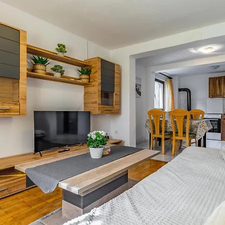 Prázdninový dům 3 Bedroom Front In *